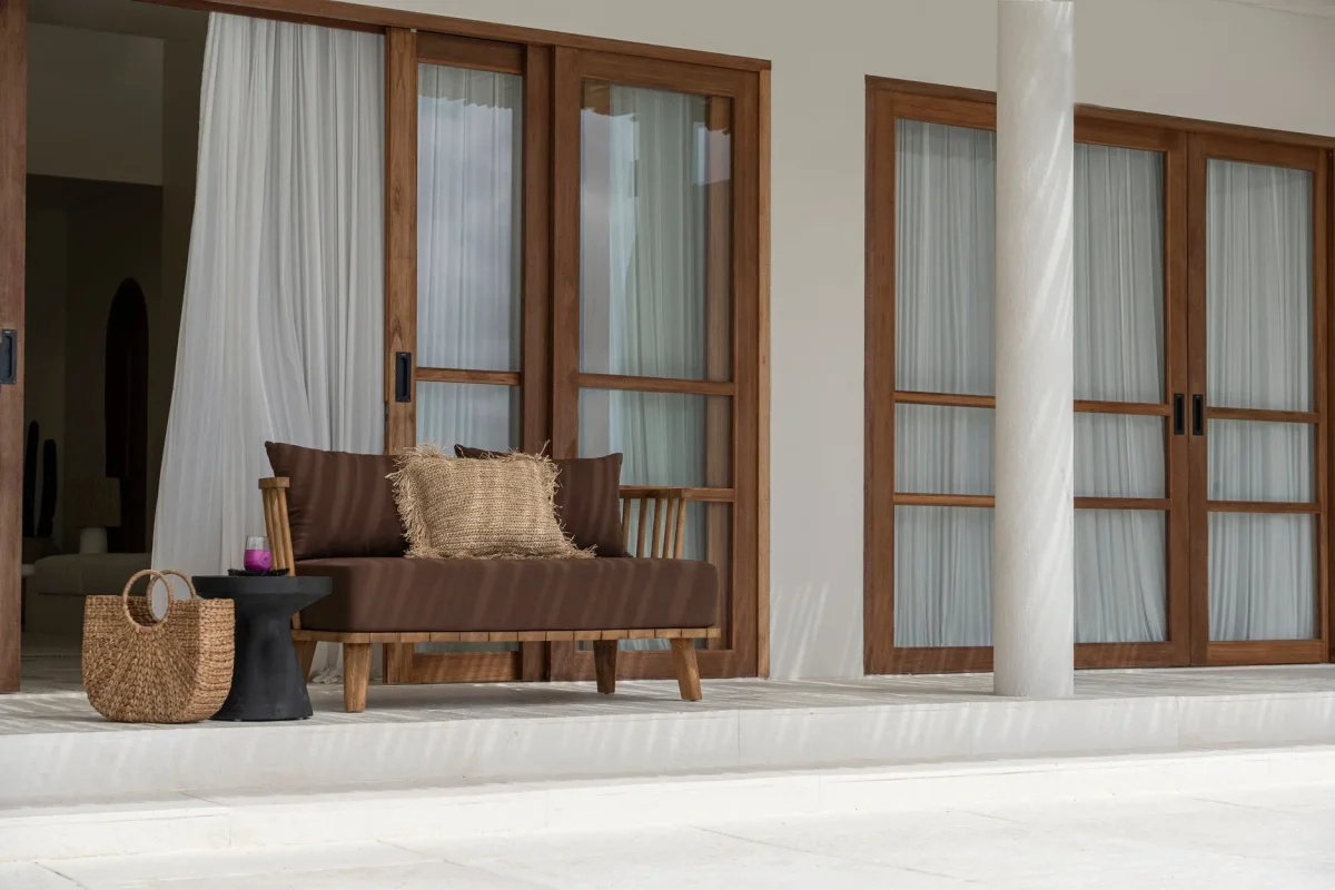 Mesa auxiliar de madera de suar negra 40 cm - Imagen 6