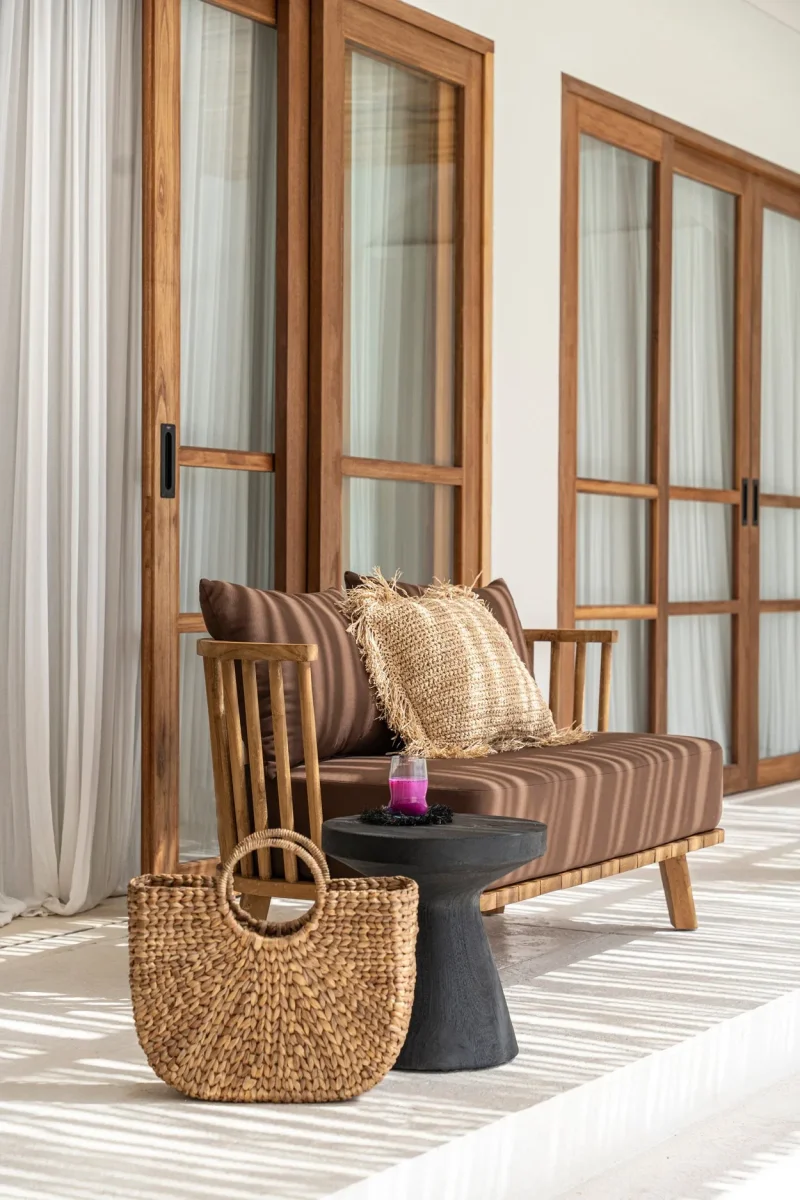 Mesa auxiliar de madera de suar negra 40 cm - Imagen 4