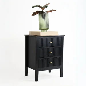 Buró Modelo Margot – Negro, 3 Cajones con Lambrín y Herrajes Dorados | 48×35×61.5 cm