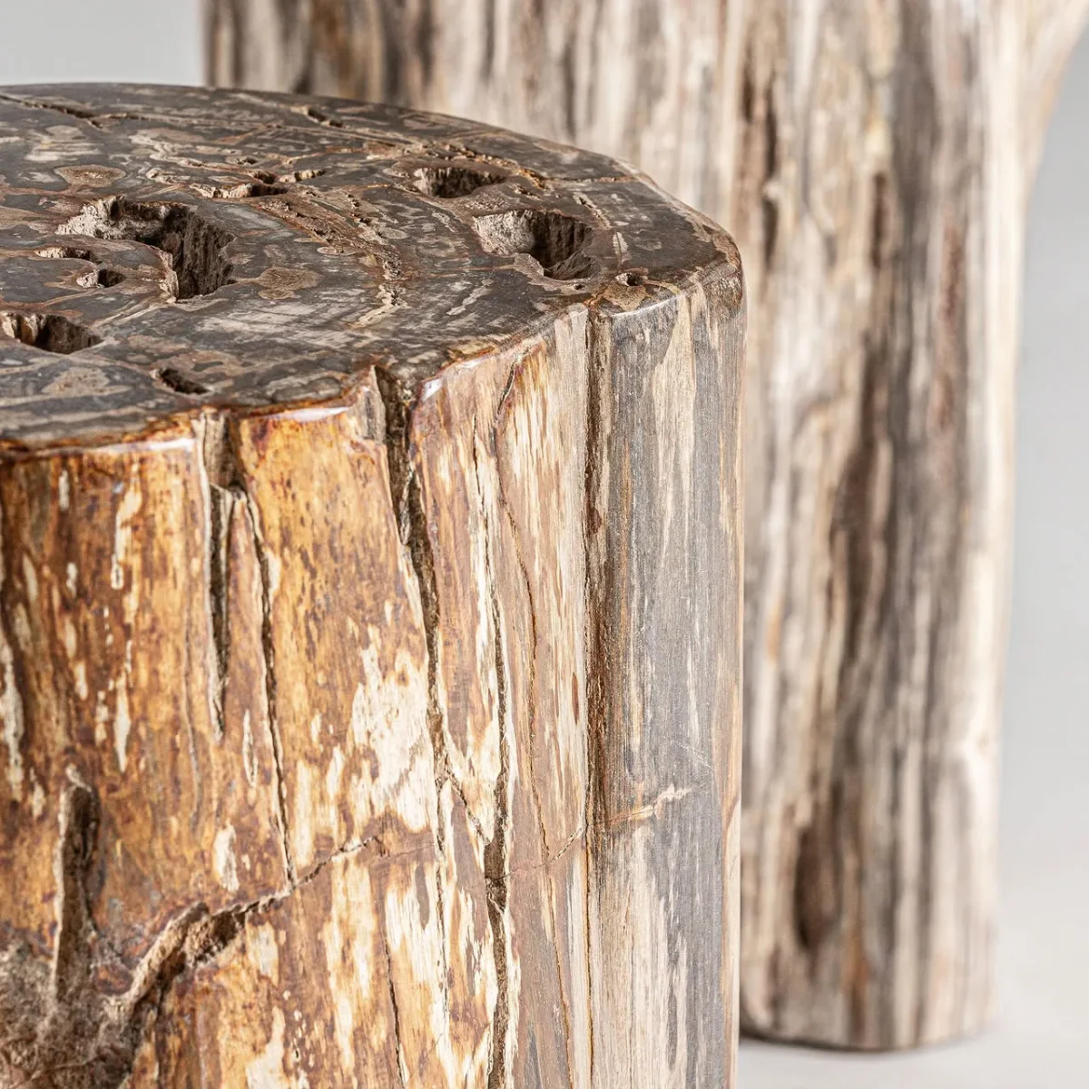 Mesa auxiliar de madera envejecida Telti - Imagen 6