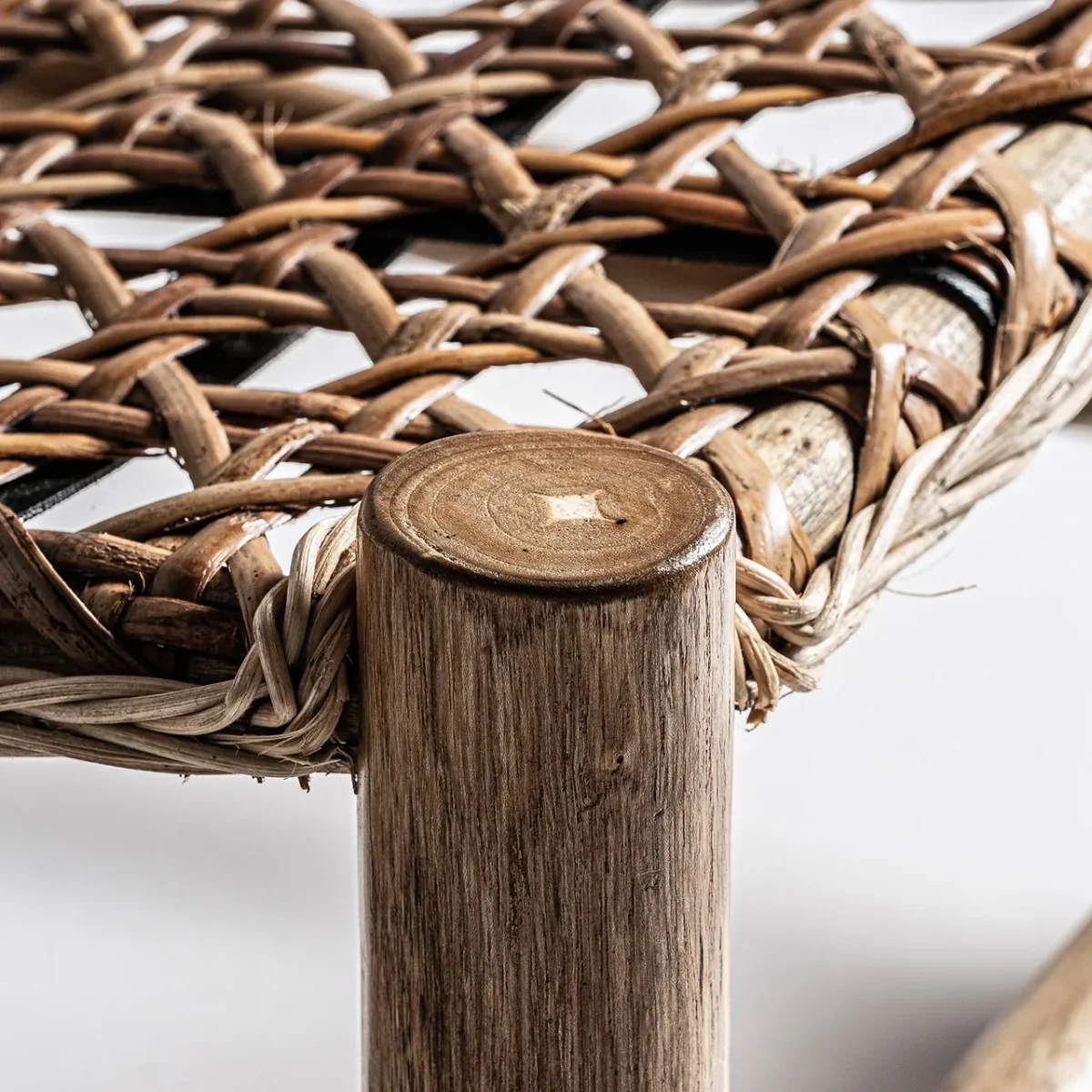 Sillón de madera y ratán Luban - Imagen 6