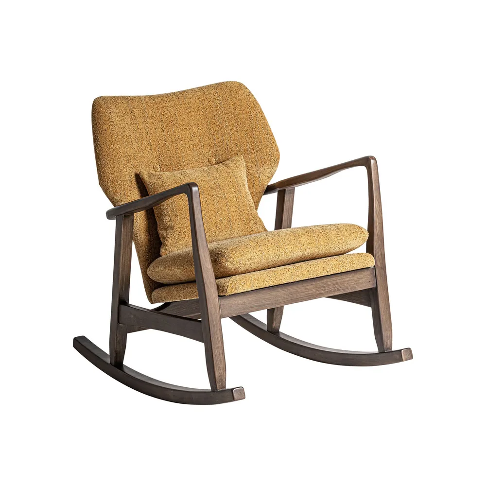 Mecedora de madera tapizada en ocre Kelly
