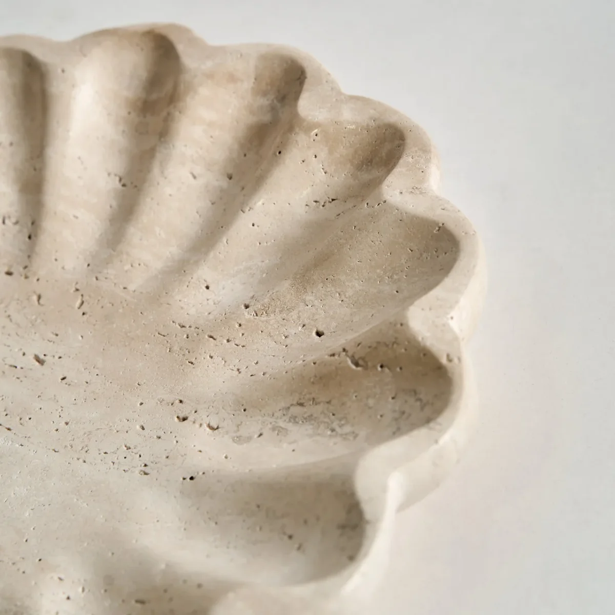 Centro de mesa de travertino crema 30×30 cm Motrus - Imagen 5