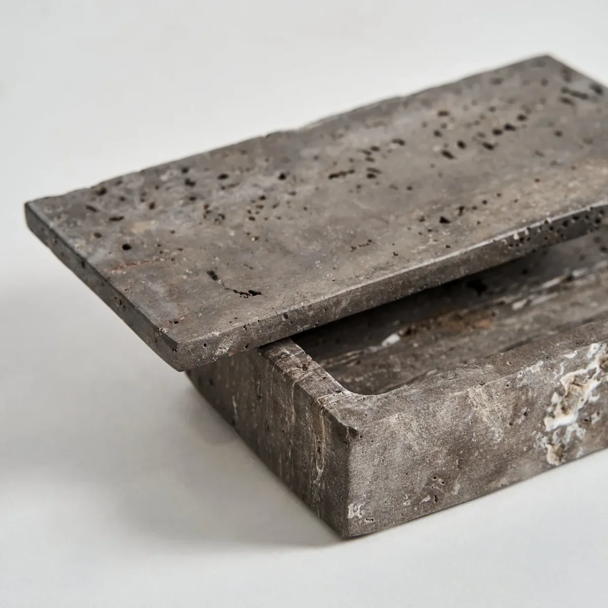 Caja decorativa de travertino marrón 20×10 cm Avrig - Imagen 4