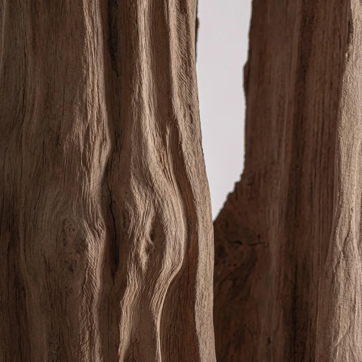 Escultura de pie de madera de teca 200 cm Balto - Imagen 5