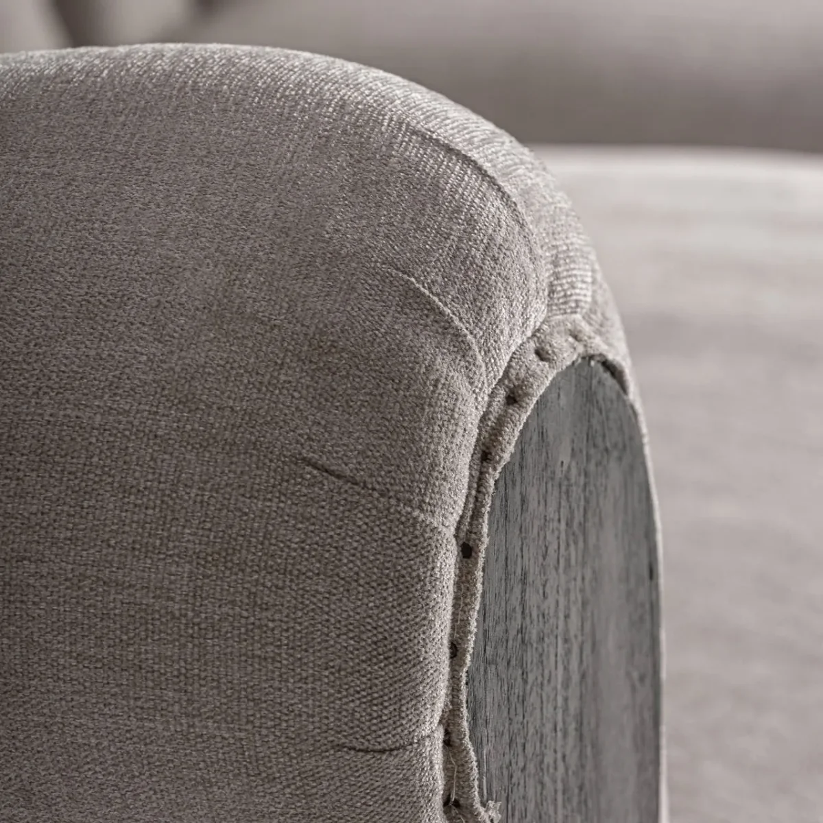 Sofá beige de madera maciza negra 240 cm Gore - Imagen 6