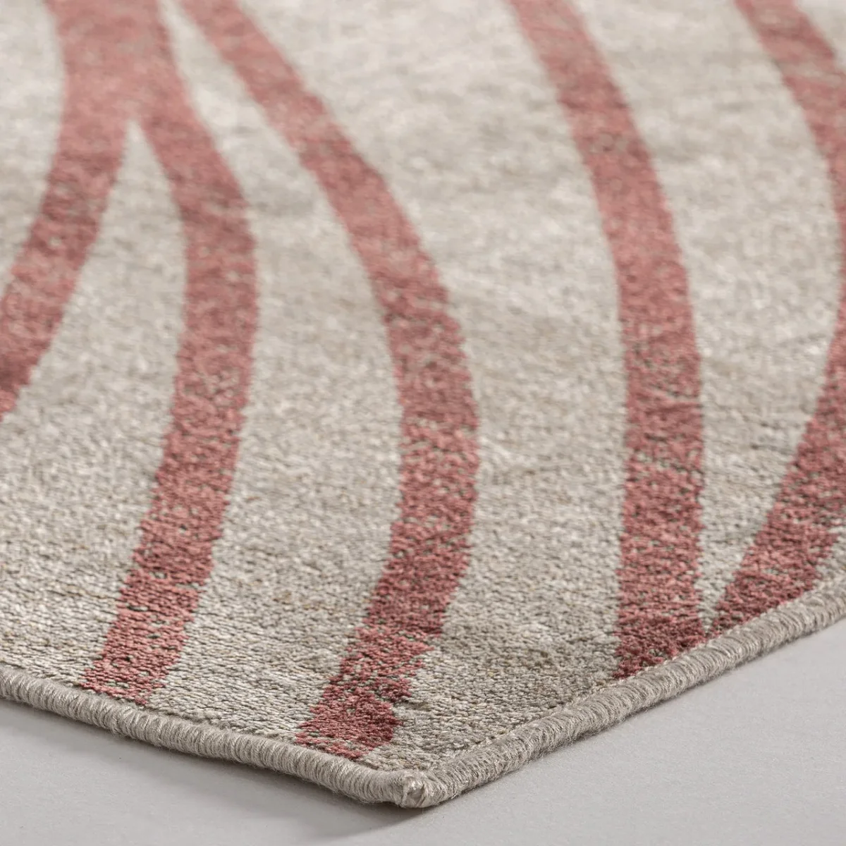 Alfombra de viscosa beige y teja 345×235 cm Izel - Imagen 3