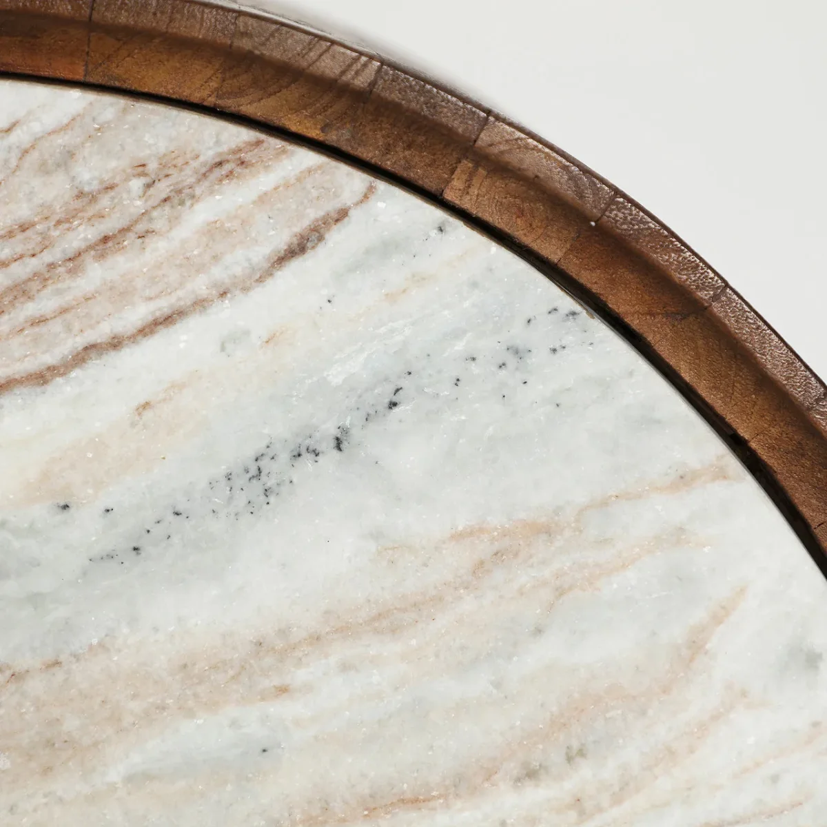 Mesa de centro de madera de mango y mármol 60×48 cm Droux - Imagen 6