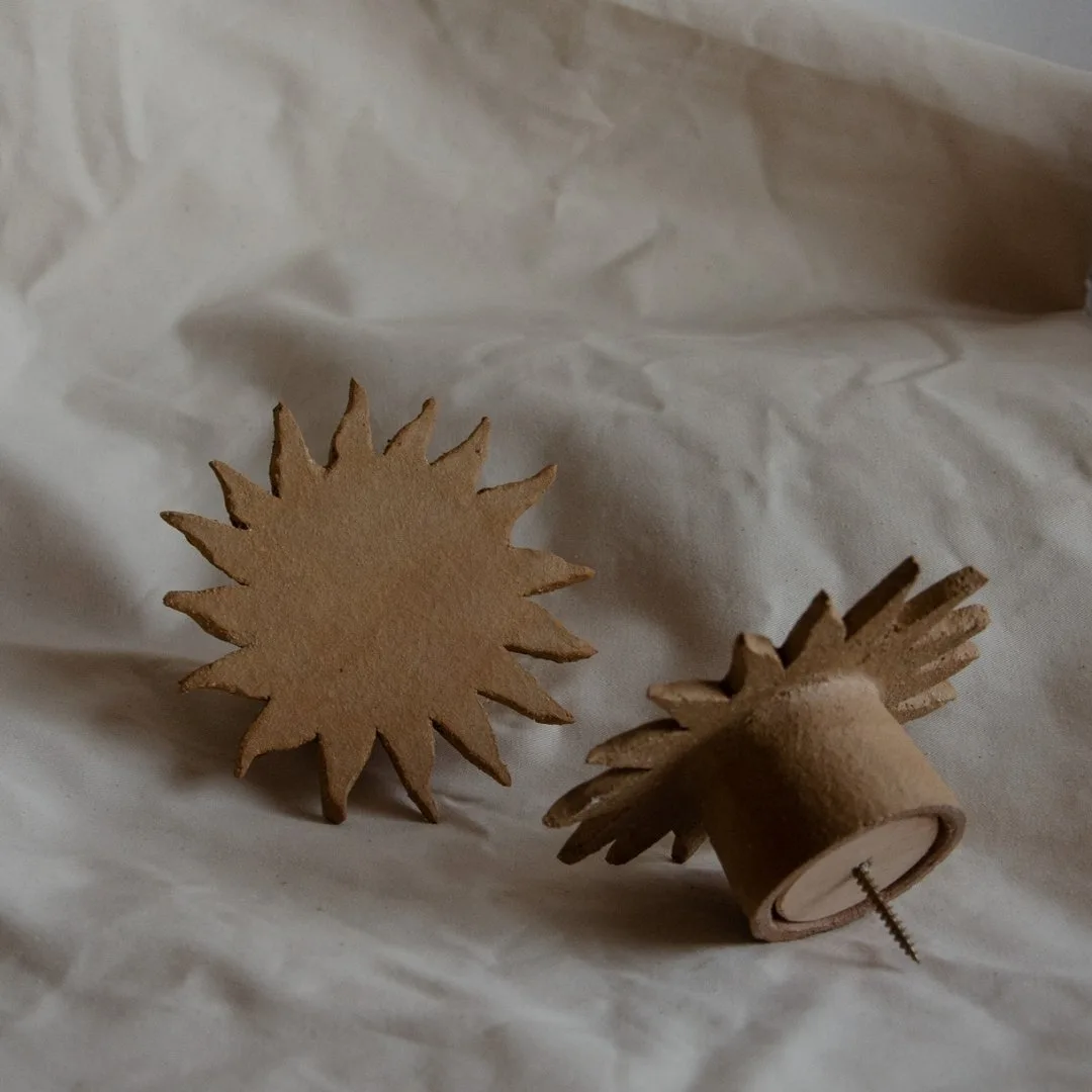 Colgador de Pared SUN de Cerámica Dorada - Imagen 6